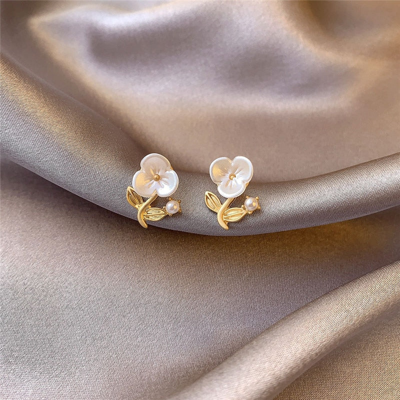 Pansy Stud Earrings